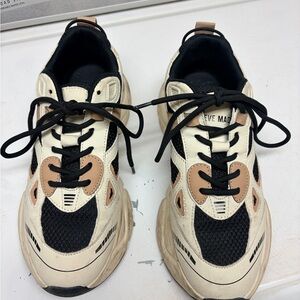 Steve Madden Earth Tone Tennis Shoes - Size 9.5